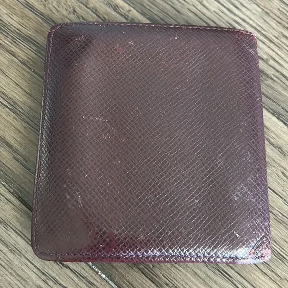 Louis Vuitton Slim Purple Taiga Billfold - Picture 2 of 14